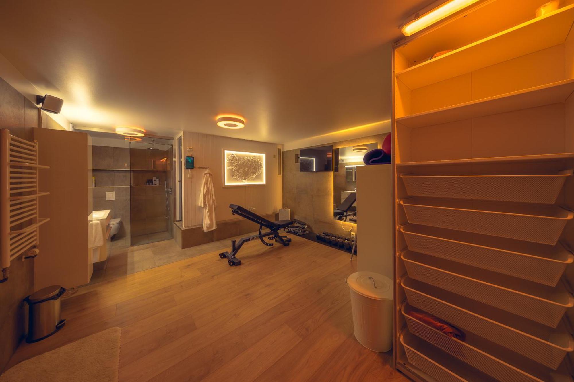 Smart Luxury - Private Gym, Hot Tub & Sauna Κεφλαβίκ Εξωτερικό φωτογραφία