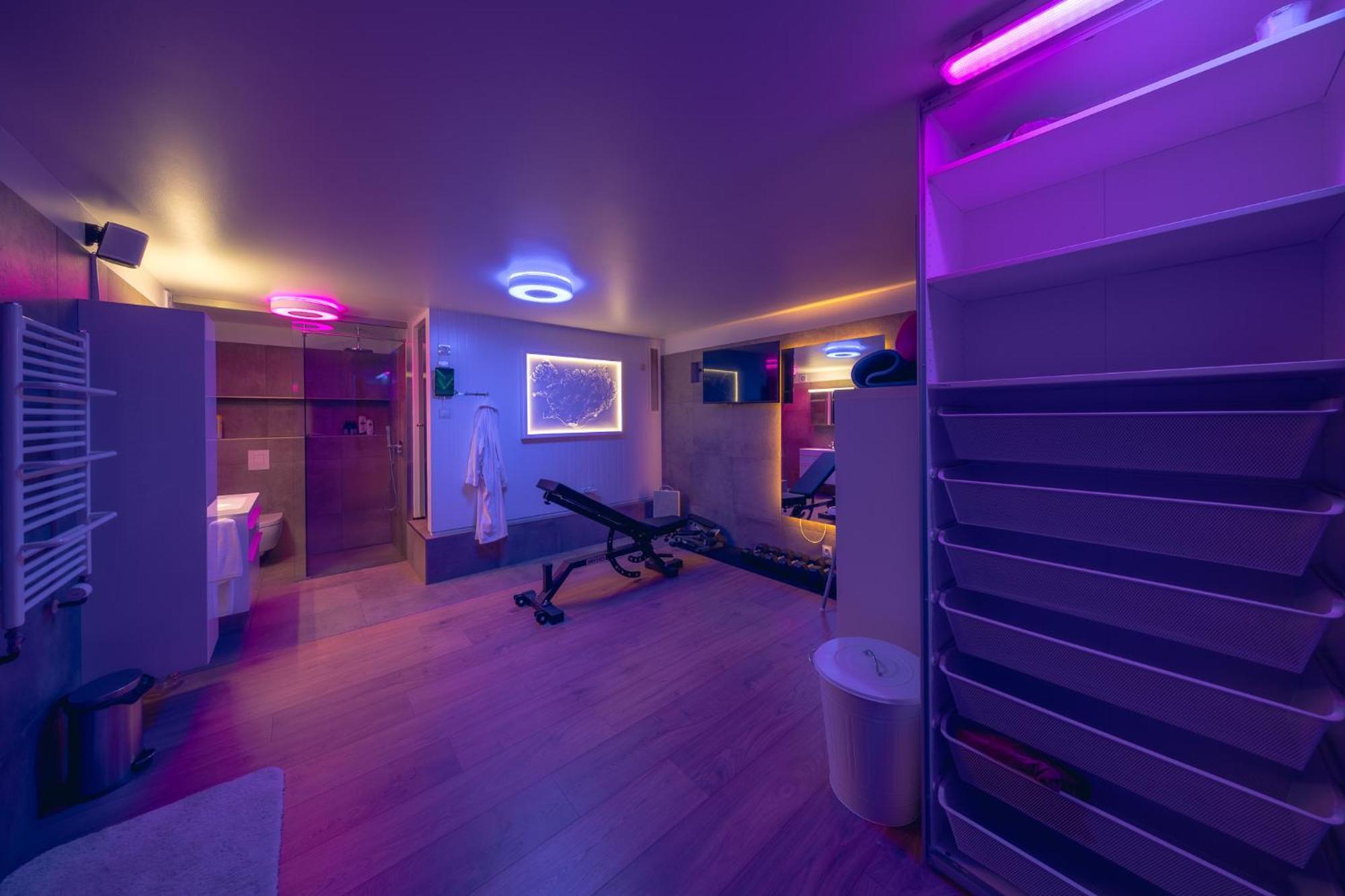 Smart Luxury - Private Gym, Hot Tub & Sauna Κεφλαβίκ Εξωτερικό φωτογραφία