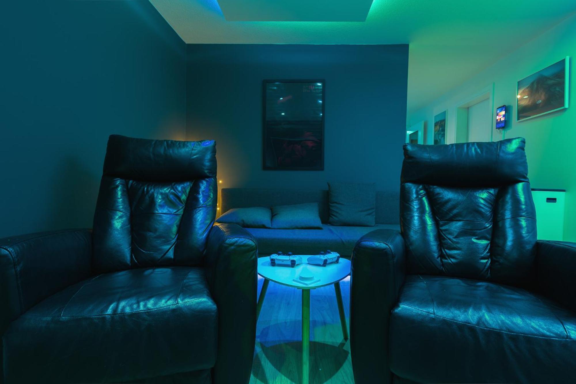 Smart Luxury - Private Gym, Hot Tub & Sauna Κεφλαβίκ Εξωτερικό φωτογραφία